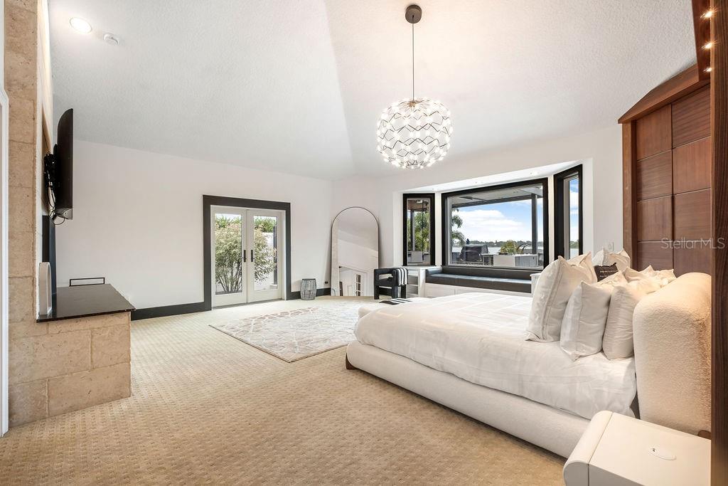 O6350786 Property Photo