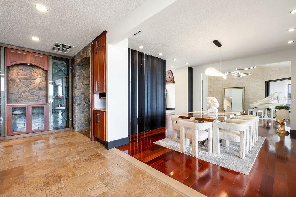 O6350786 Property Photo