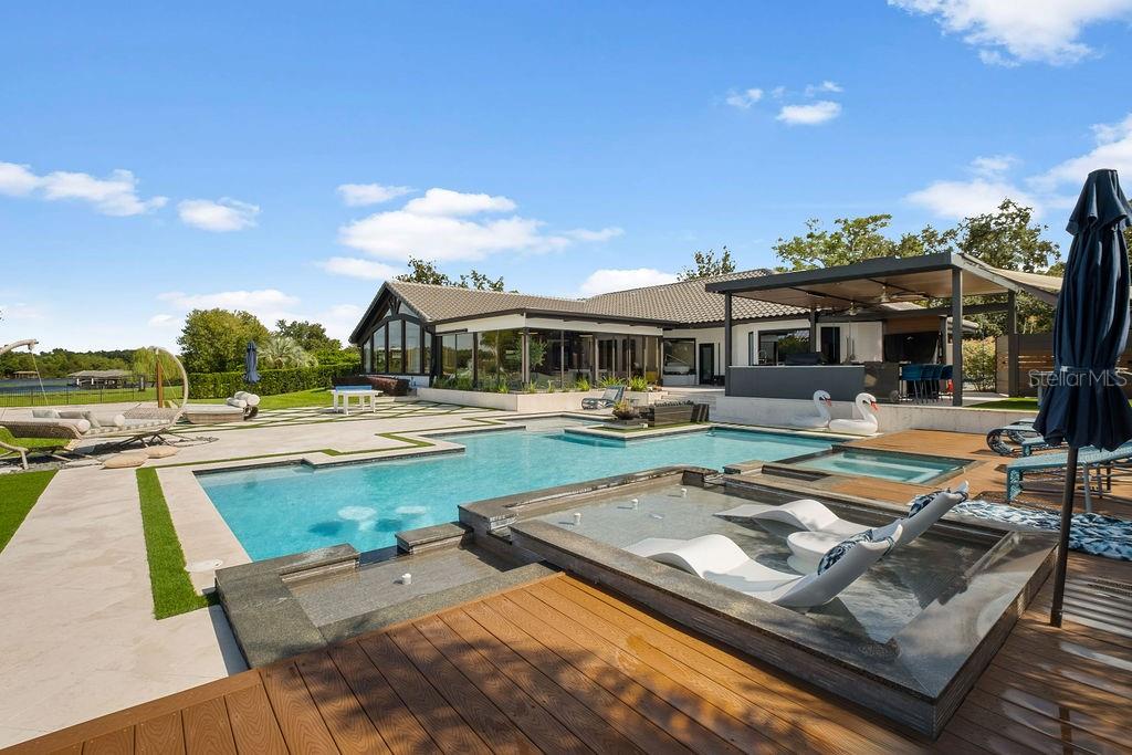 O6350786 Property Photo