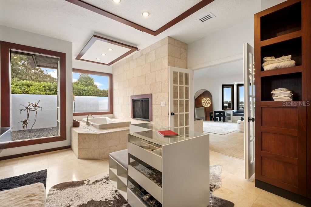 O6350786 Property Photo