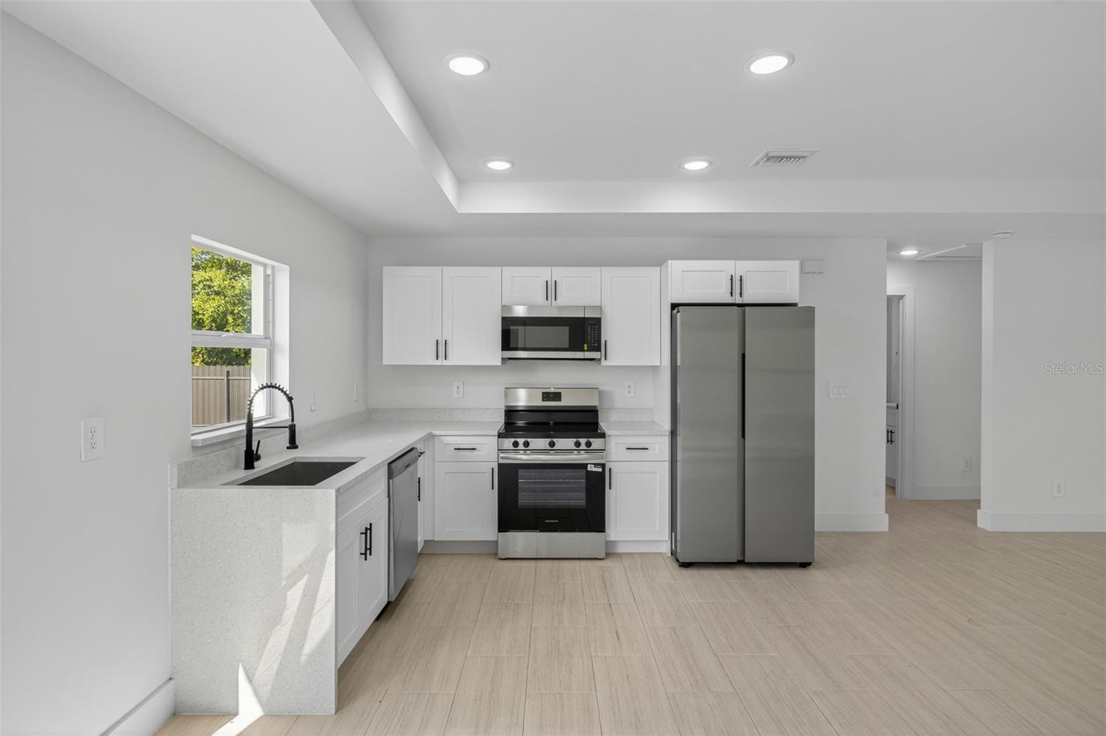 884 CHEMSTRAND ST E, LEHIGH ACRES, FL, 33974