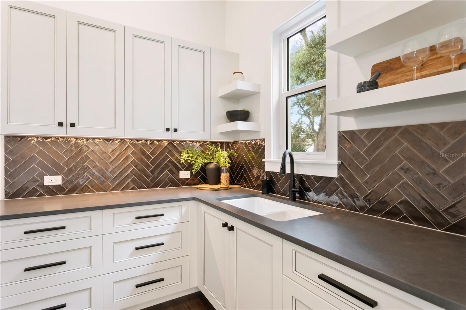 4823 W SAN JOSE ST, TAMPA, FL, 33629