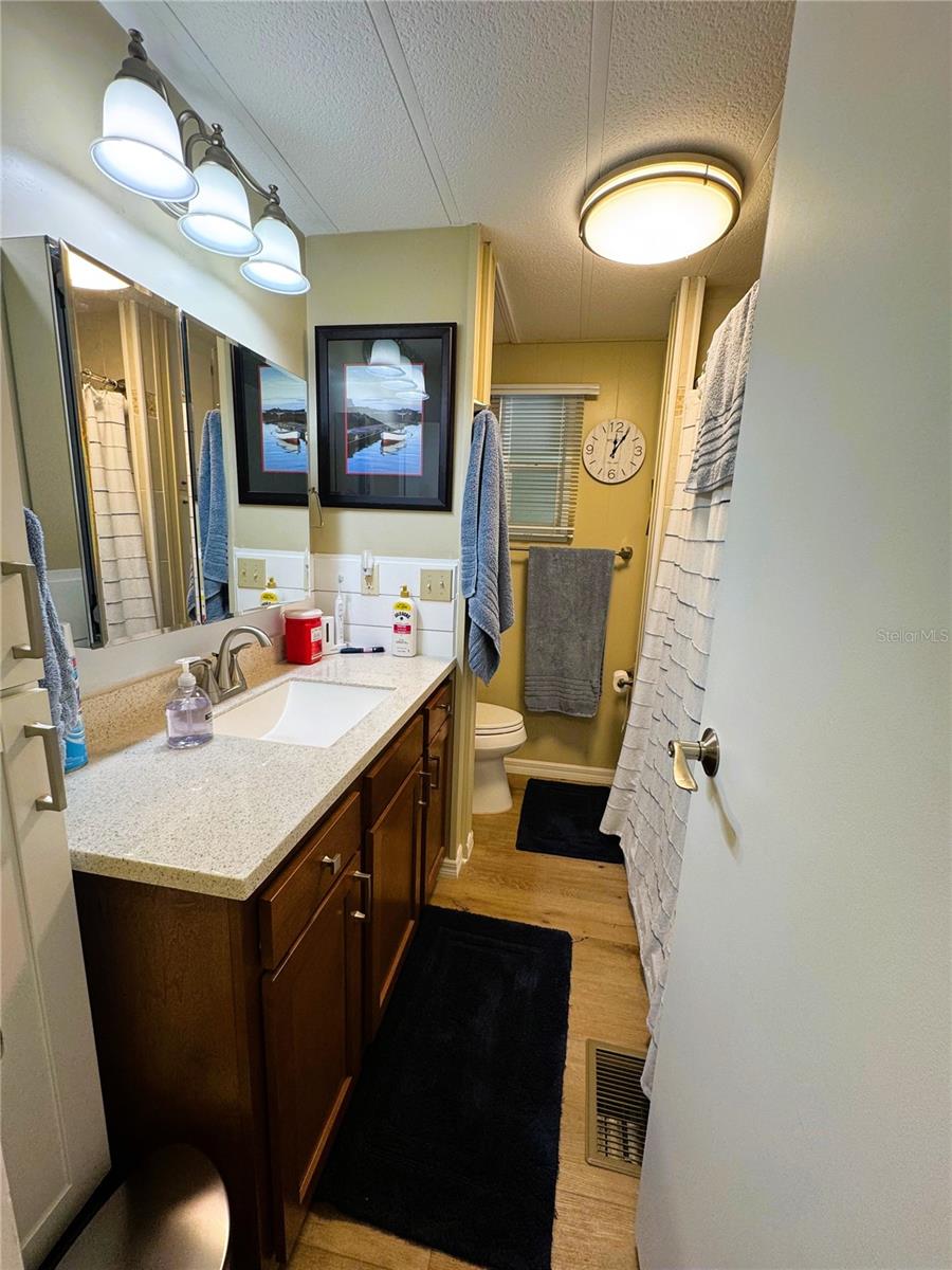 131 BOUGAINVILLEA DR, LEESBURG, FL, 34748