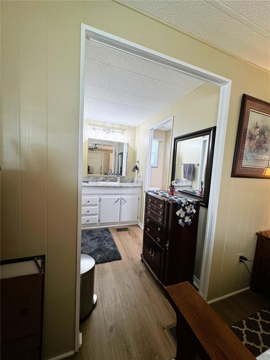 131 BOUGAINVILLEA DR, LEESBURG, FL, 34748