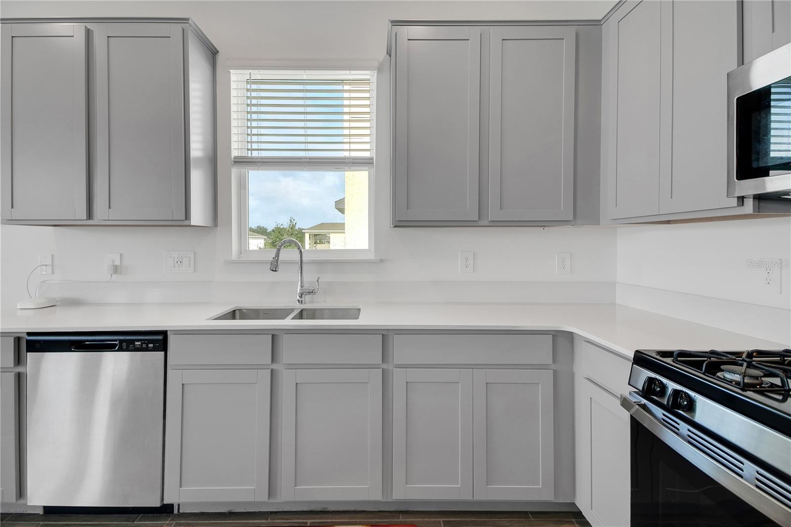 9392 REVERE AVE, LEESBURG, FL, 34788