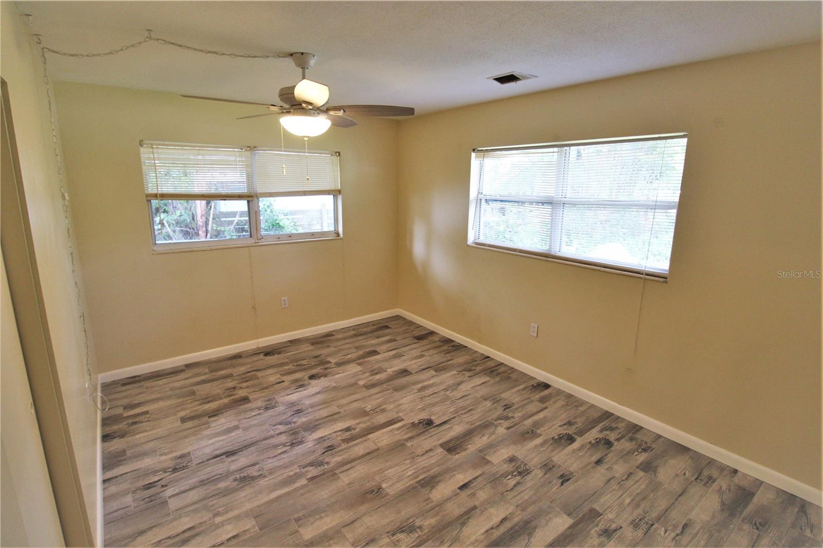 1935 EDGEWATER DR, SARASOTA, FL, 34234