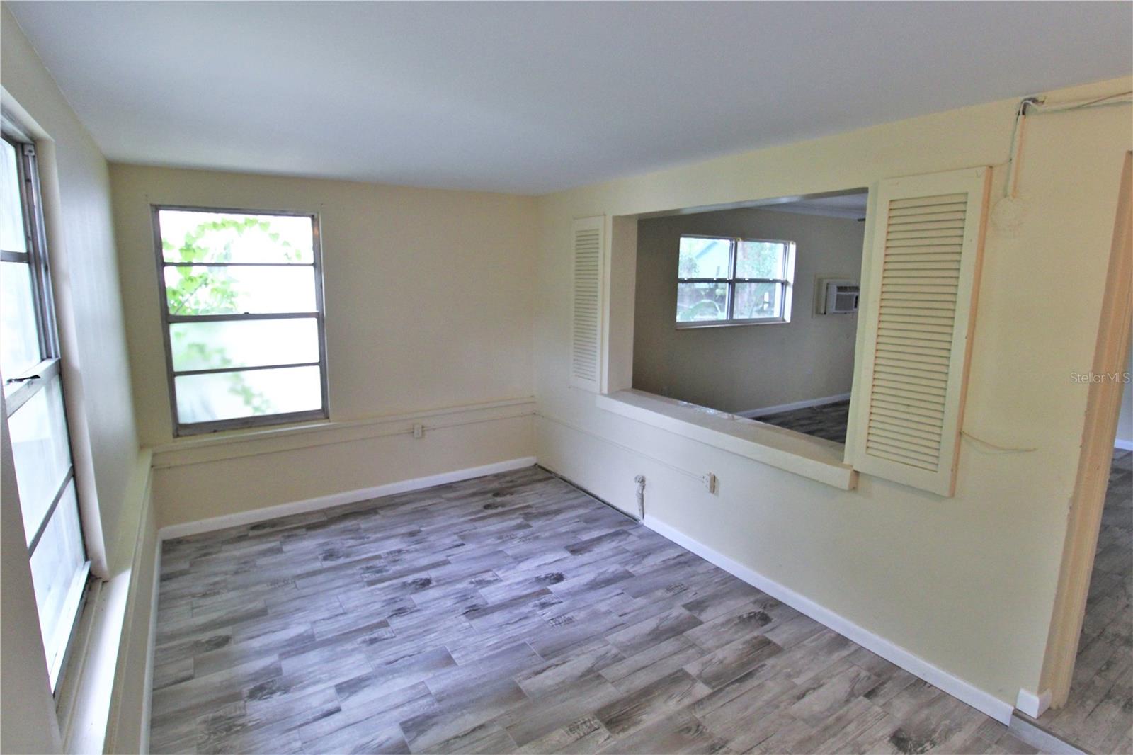 1935 EDGEWATER DR, SARASOTA, FL, 34234