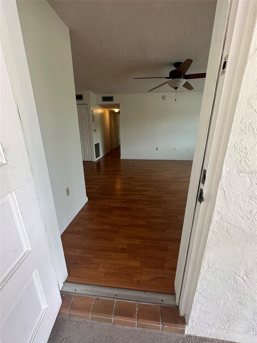 5800 HOLLYWOOD BLVD #126, SARASOTA, FL, 34231