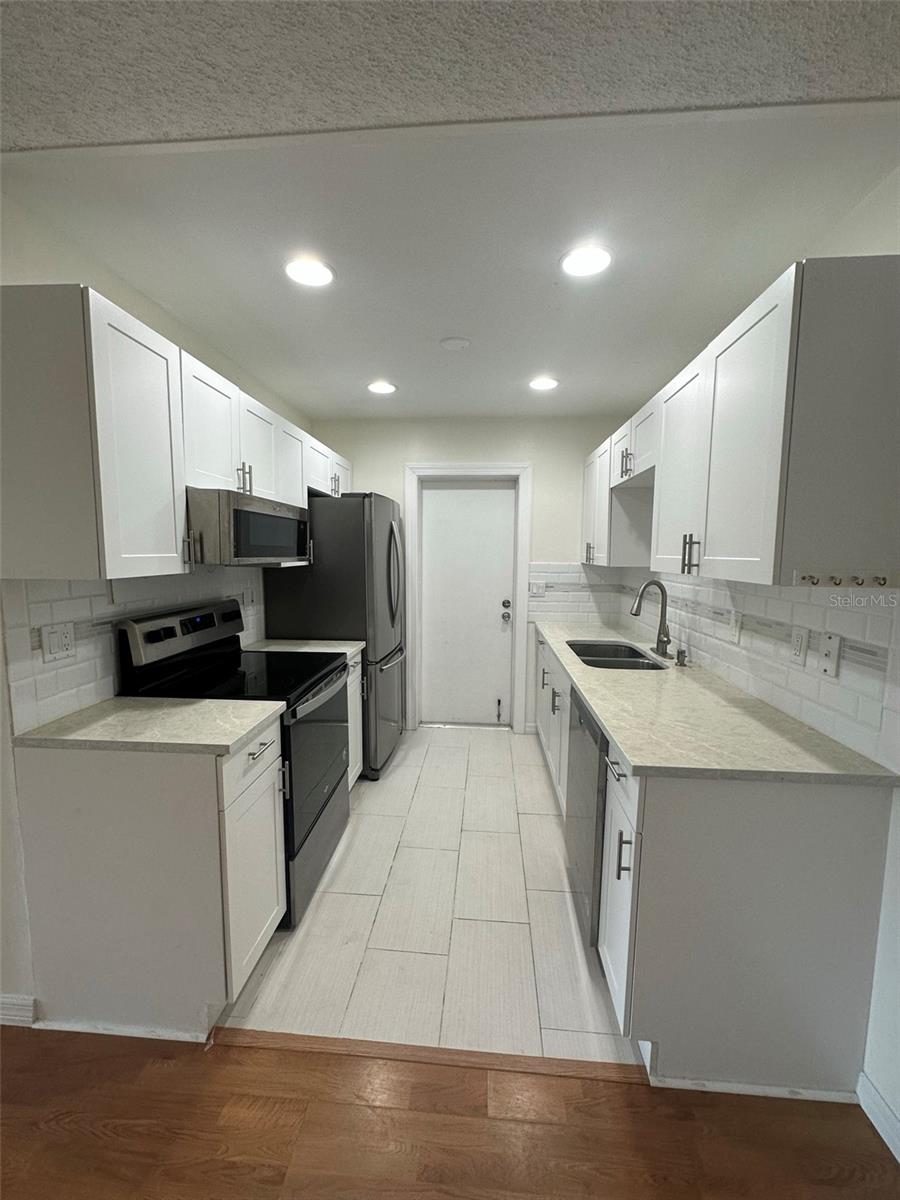 5800 HOLLYWOOD BLVD #126, SARASOTA, FL, 34231