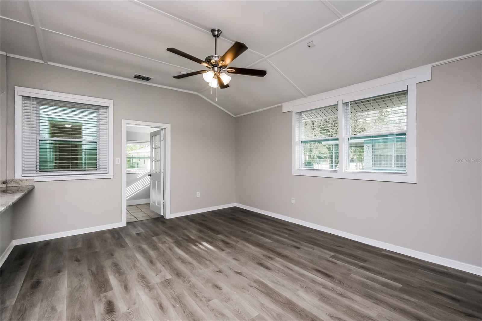 4007 E OSBORNE AVE, TAMPA, FL, 33610