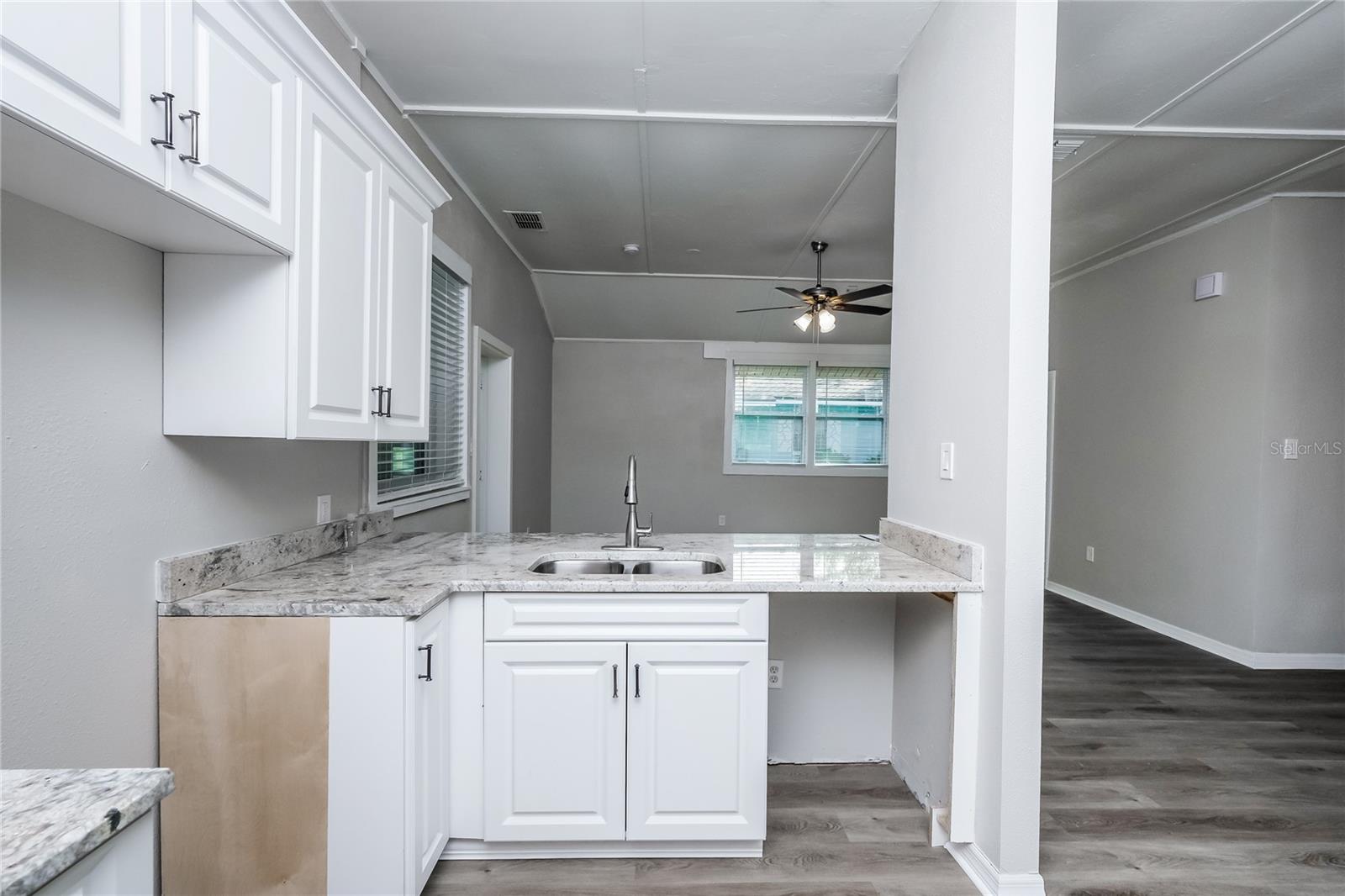 4007 E OSBORNE AVE, TAMPA, FL, 33610