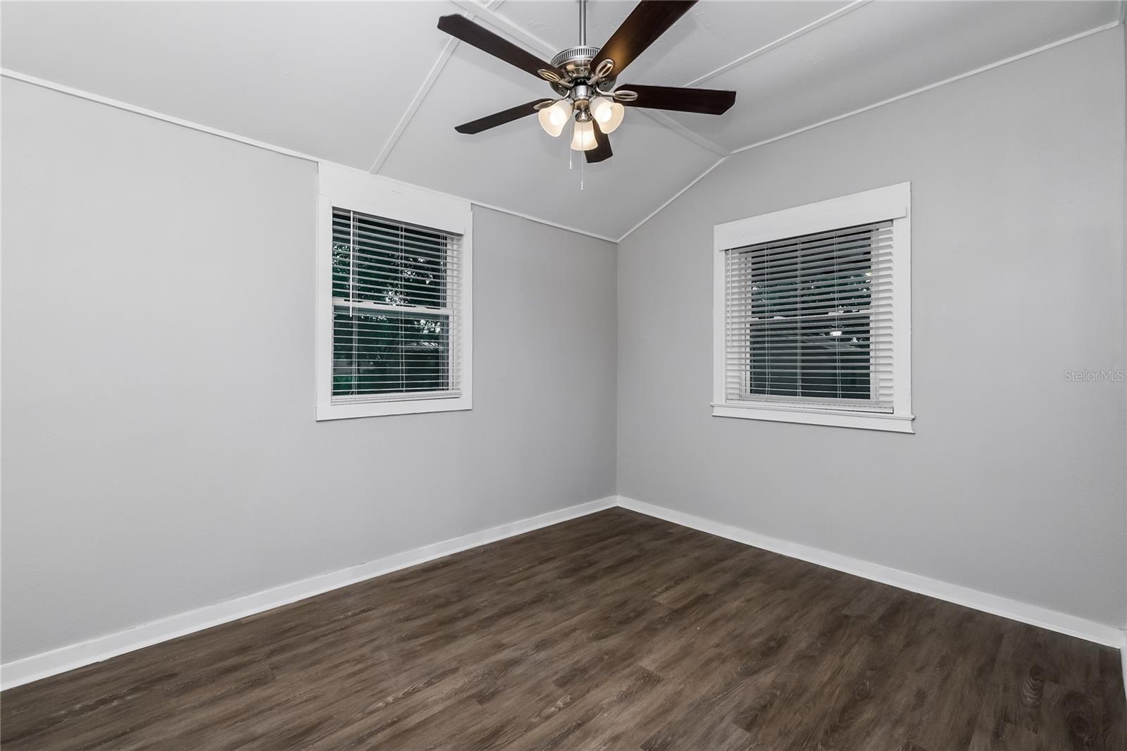 4007 E OSBORNE AVE, TAMPA, FL, 33610