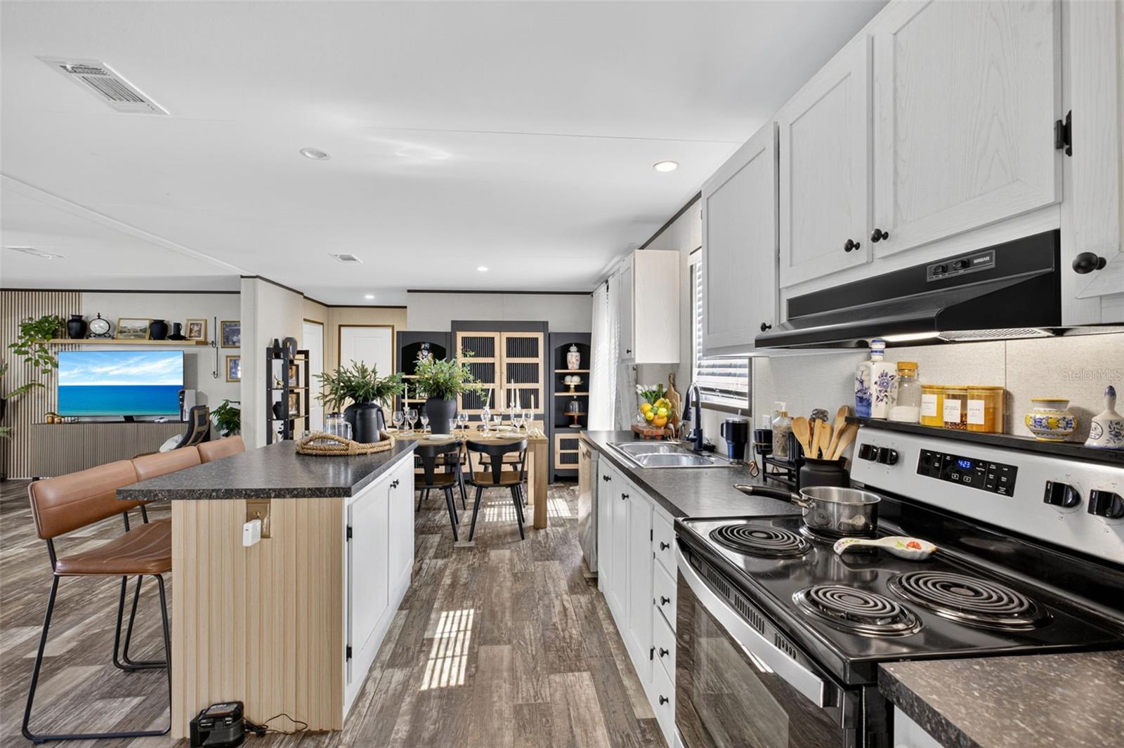 6235 SWEDEN BLVD, PUNTA GORDA, FL, 33982