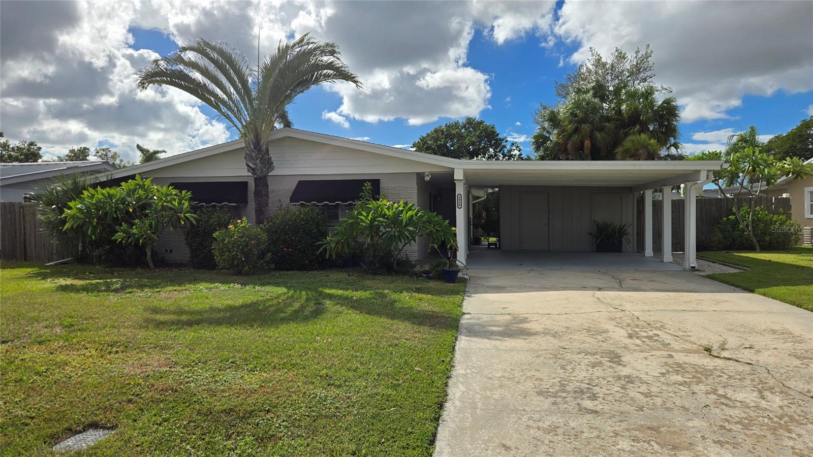 3930 E EDEN ROC CIR, TAMPA, FL, 33634