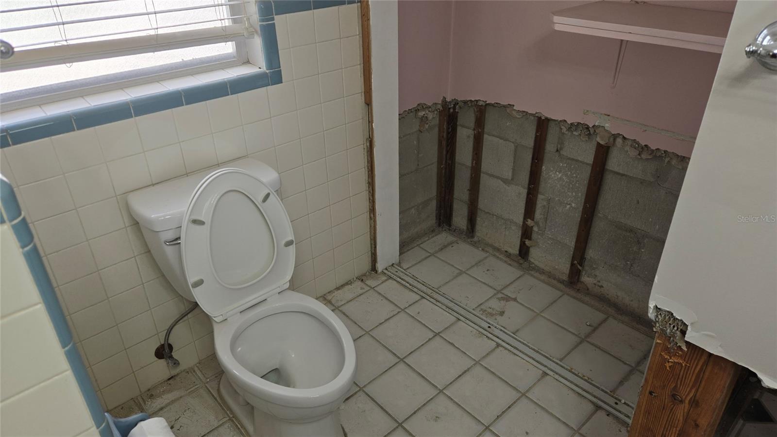 3930 E EDEN ROC CIR, TAMPA, FL, 33634