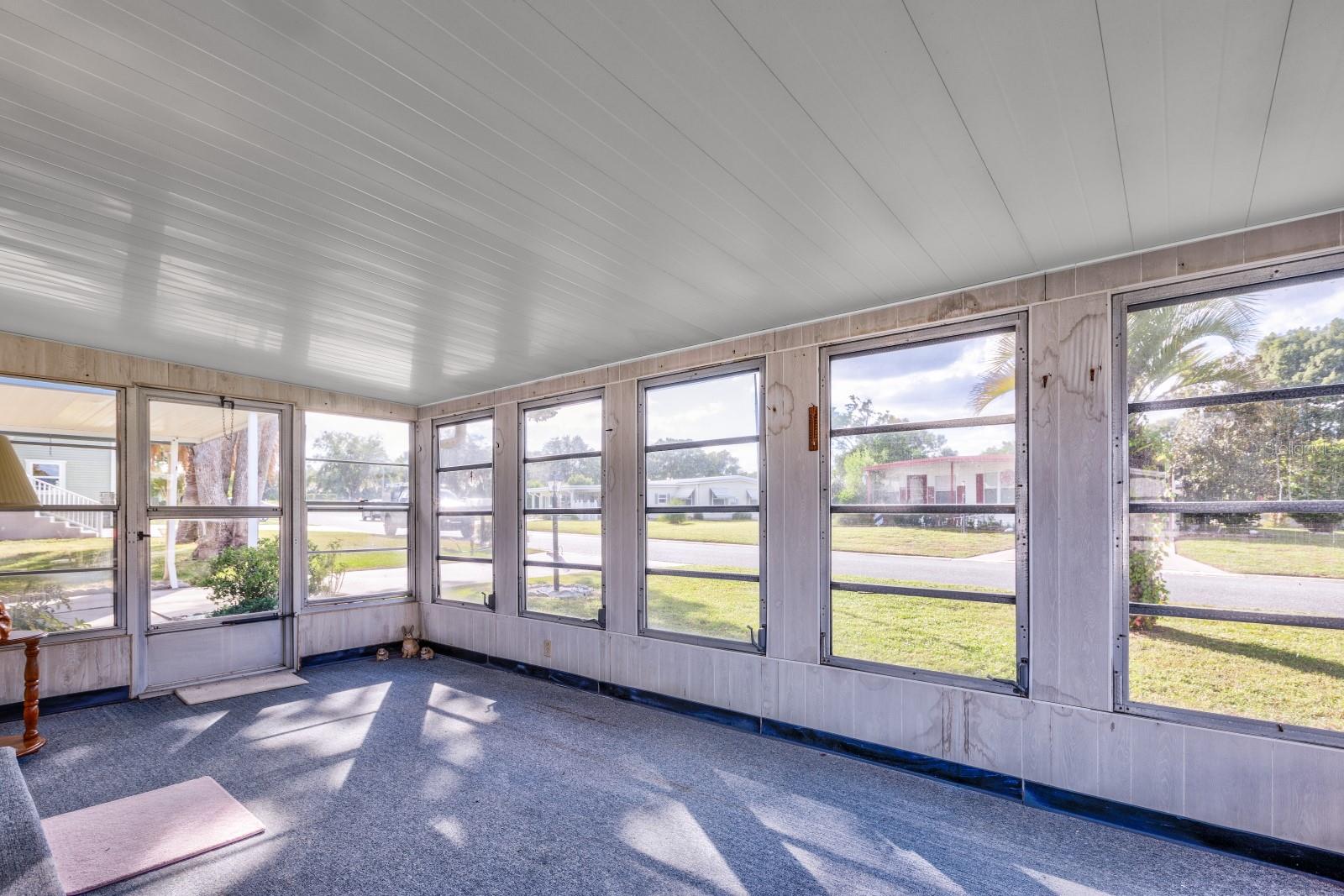 1050 GENEVA WAY, GRAND ISLAND, FL, 32735