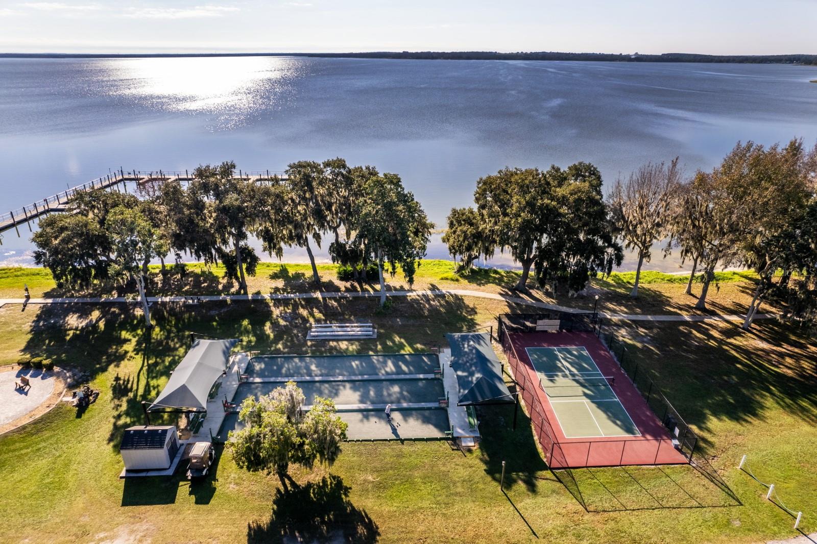 1050 GENEVA WAY, GRAND ISLAND, FL, 32735