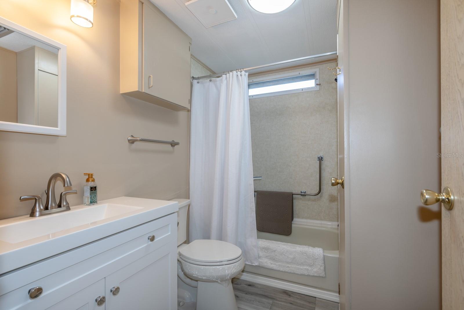 1050 GENEVA WAY, GRAND ISLAND, FL, 32735