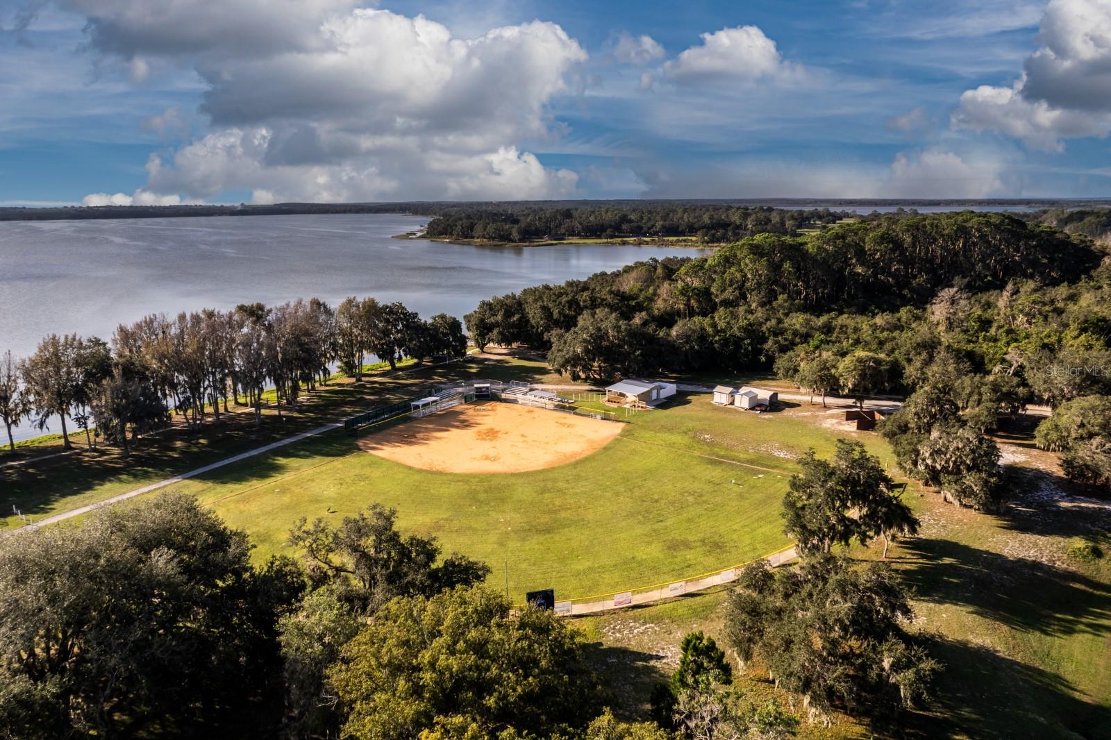 1050 GENEVA WAY, GRAND ISLAND, FL, 32735