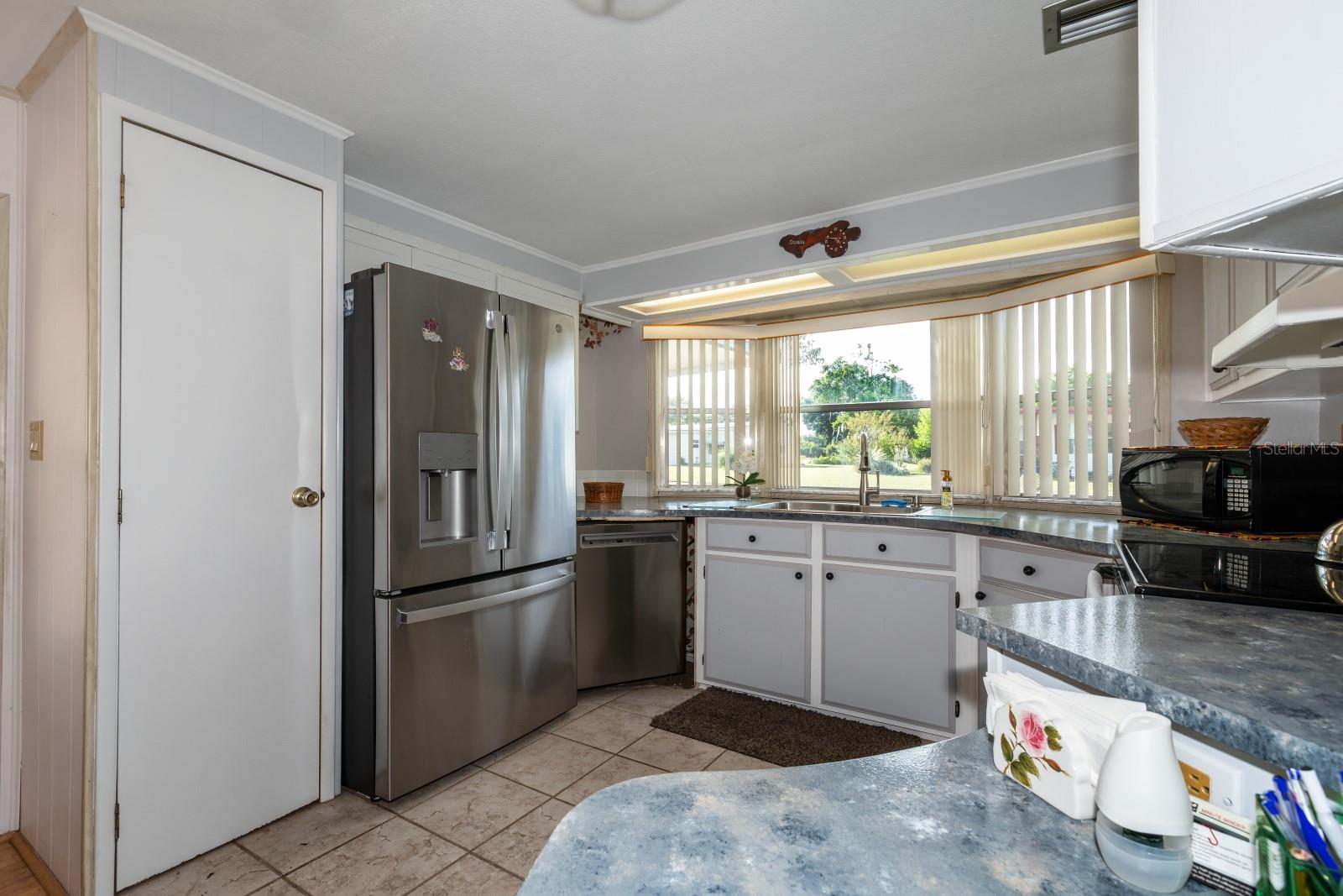 1050 GENEVA WAY, GRAND ISLAND, FL, 32735