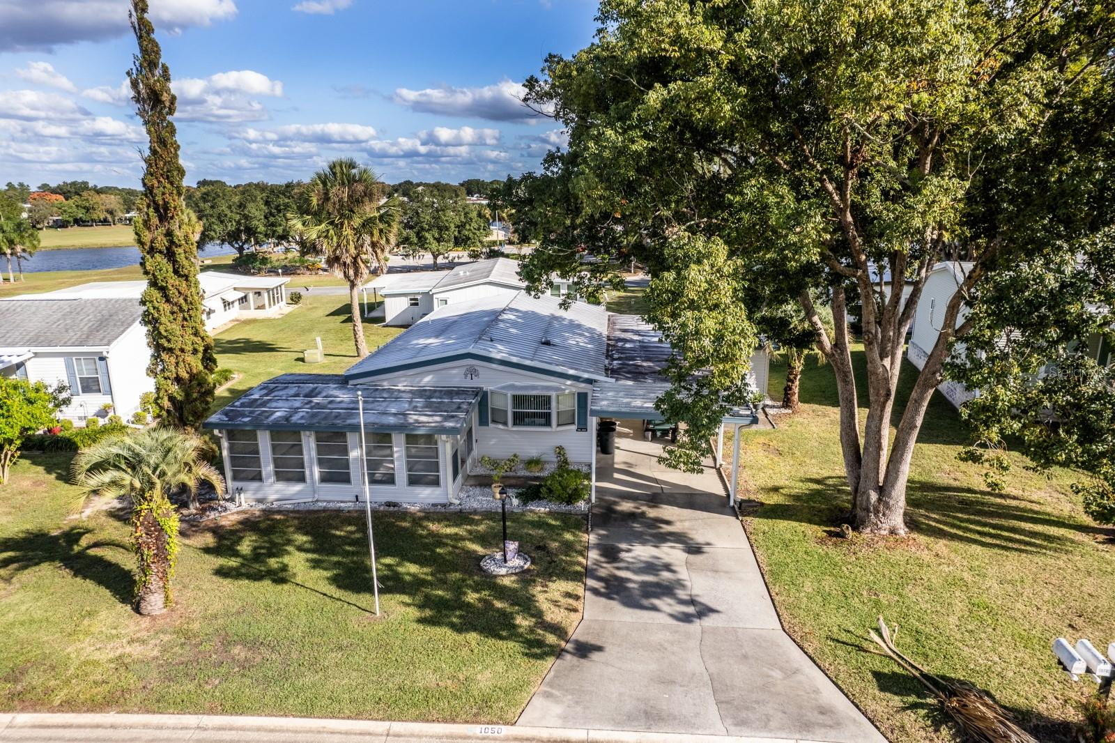 1050 GENEVA WAY, GRAND ISLAND, FL, 32735