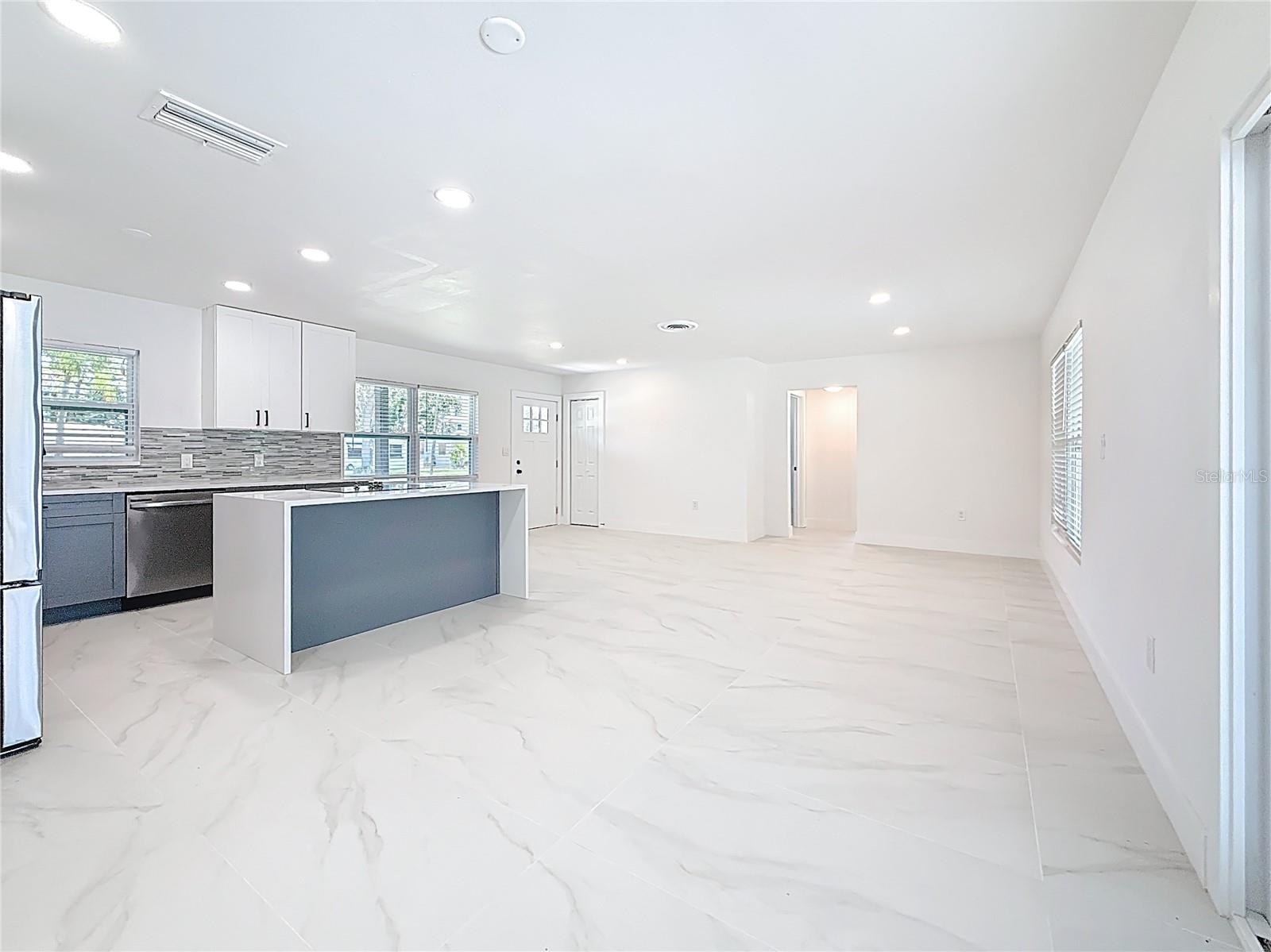 3900 ALABAMA AVE NE, ST PETERSBURG, FL, 33703