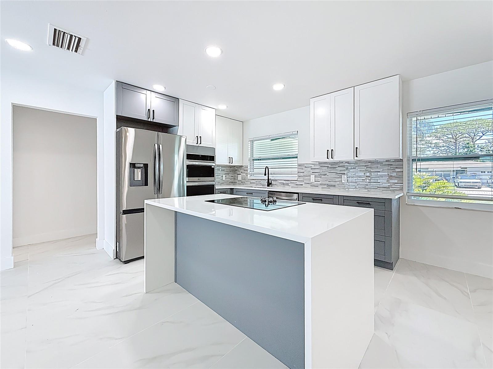 3900 ALABAMA AVE NE, ST PETERSBURG, FL, 33703