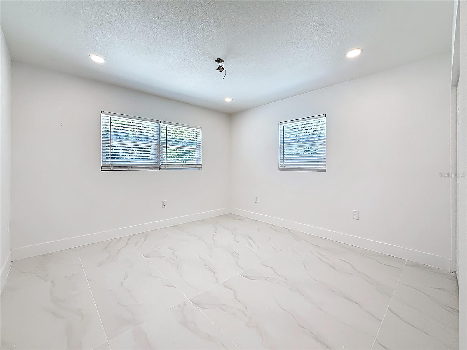 3900 ALABAMA AVE NE, ST PETERSBURG, FL, 33703