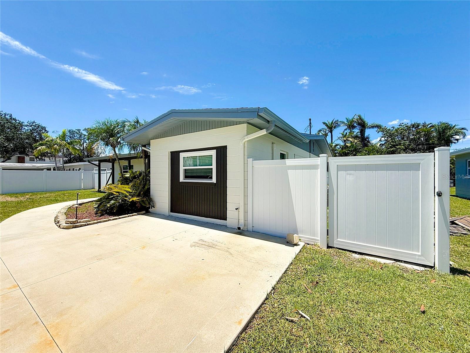 3900 ALABAMA AVE NE, ST PETERSBURG, FL, 33703