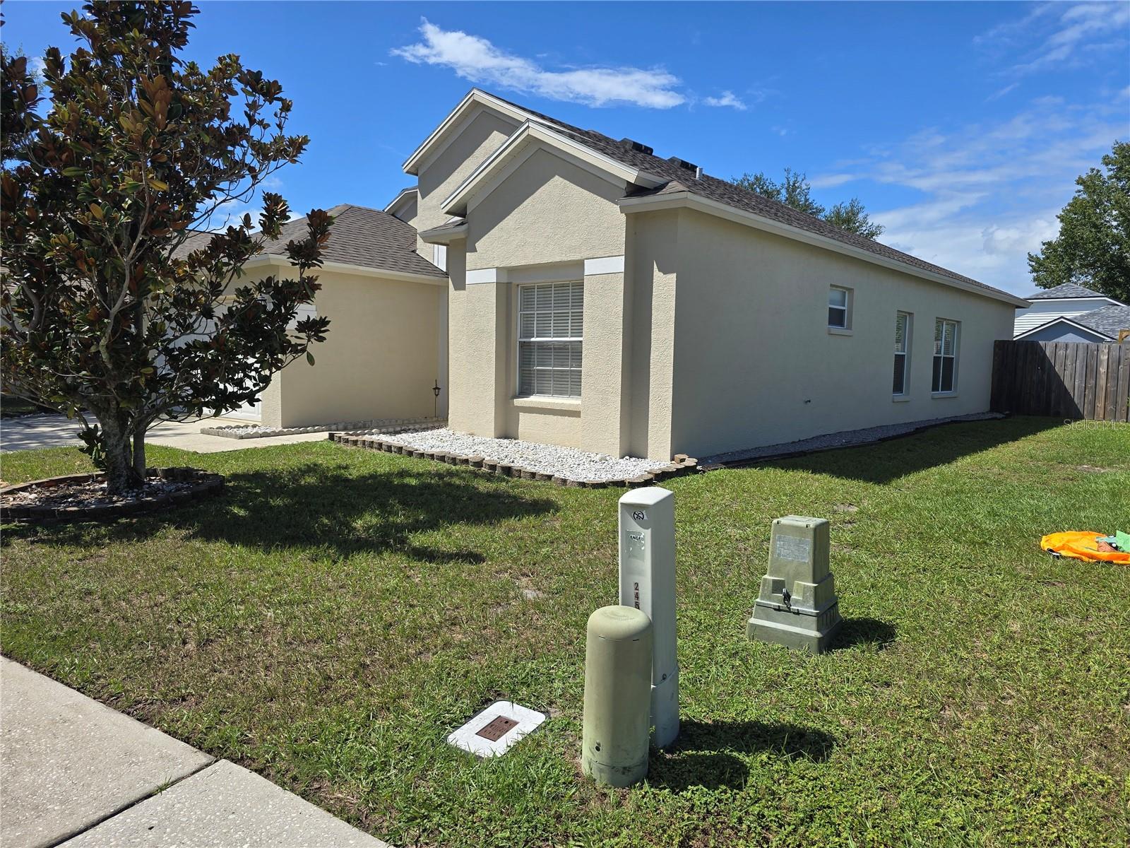 24505 LANDING DR, LUTZ, FL, 33559
