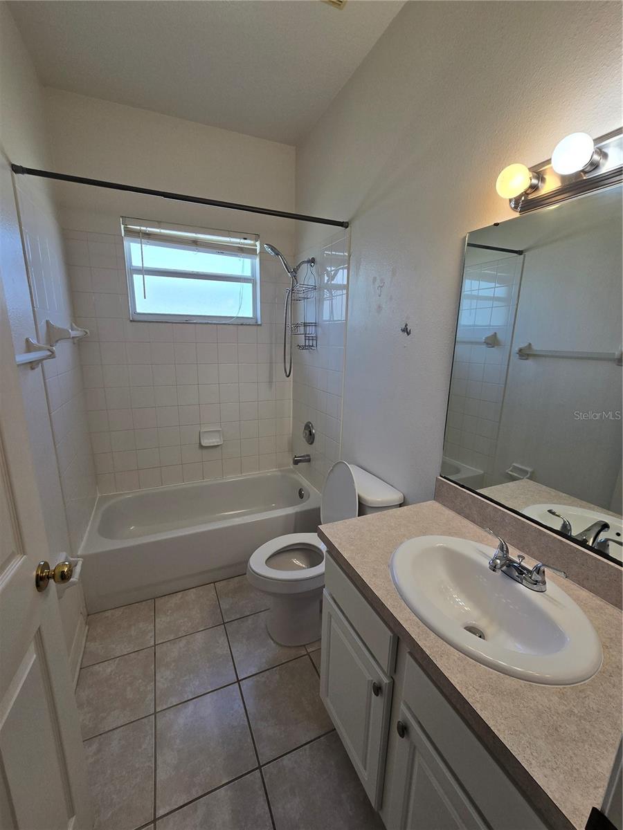 24505 LANDING DR, LUTZ, FL, 33559