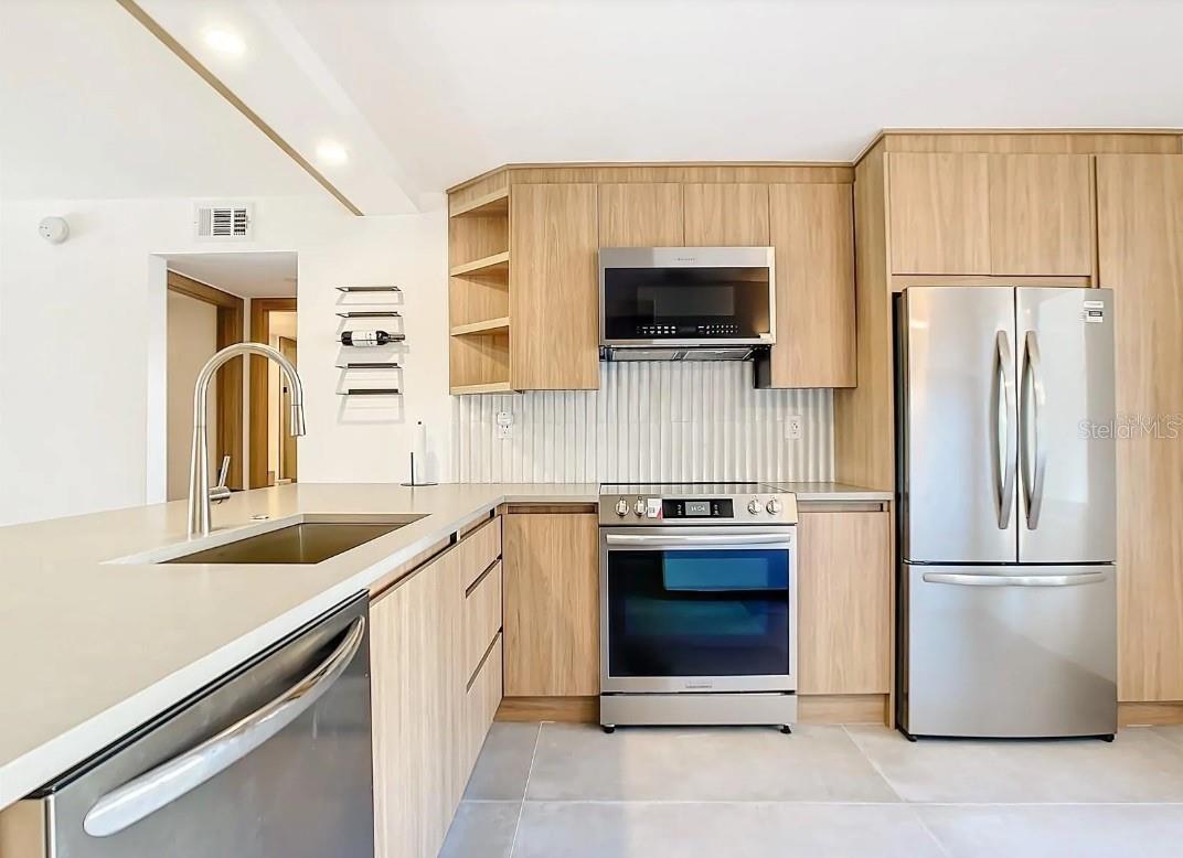 5532 PUERTA DEL SOL BLVD S #136, ST PETERSBURG, FL, 33715