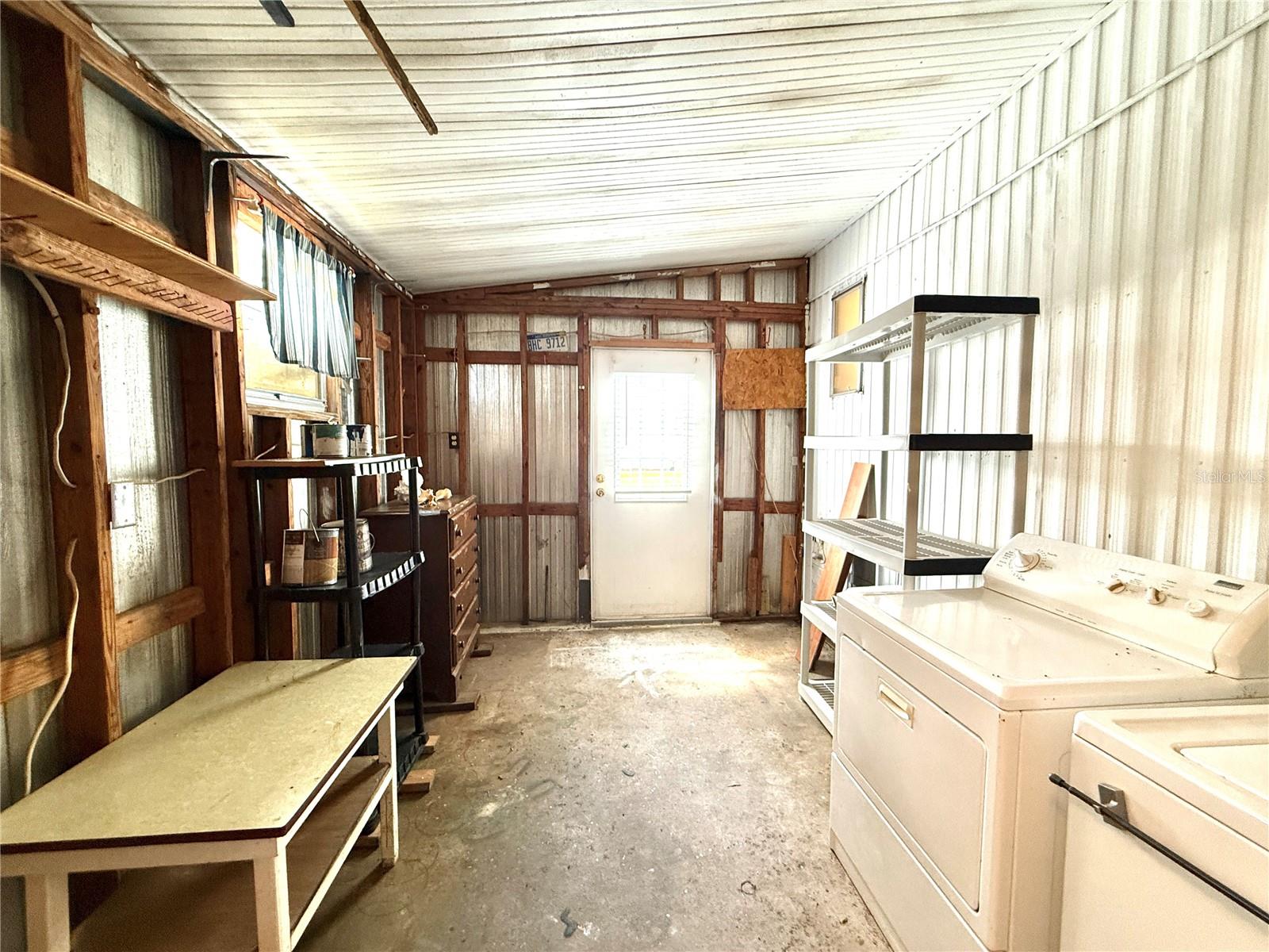 104 E SAINT JOHNS WAY, APOLLO BEACH, FL, 33572