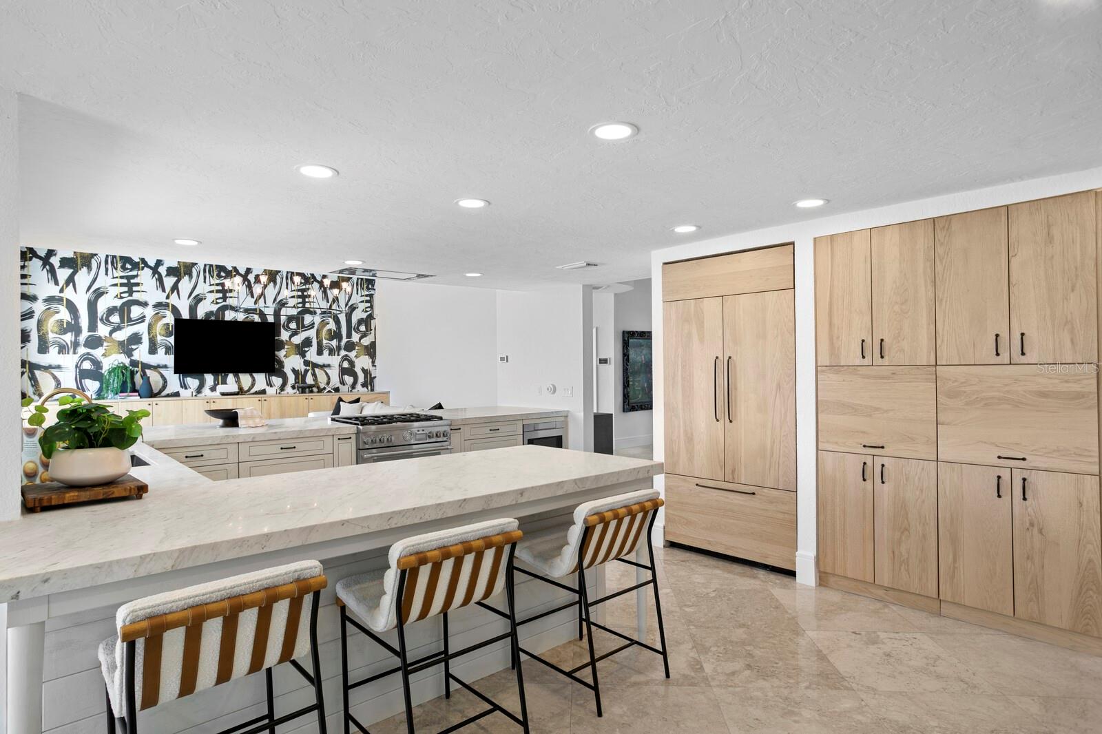 TB8435895 Property Photo