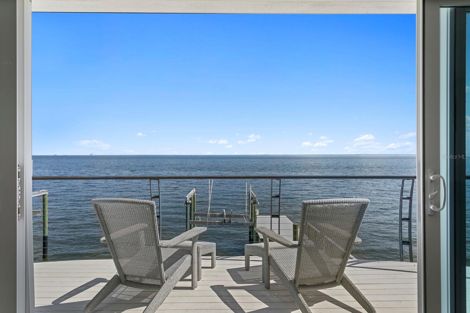 TB8435895 Property Photo