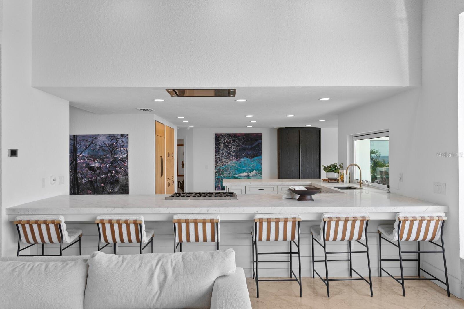 TB8435895 Property Photo