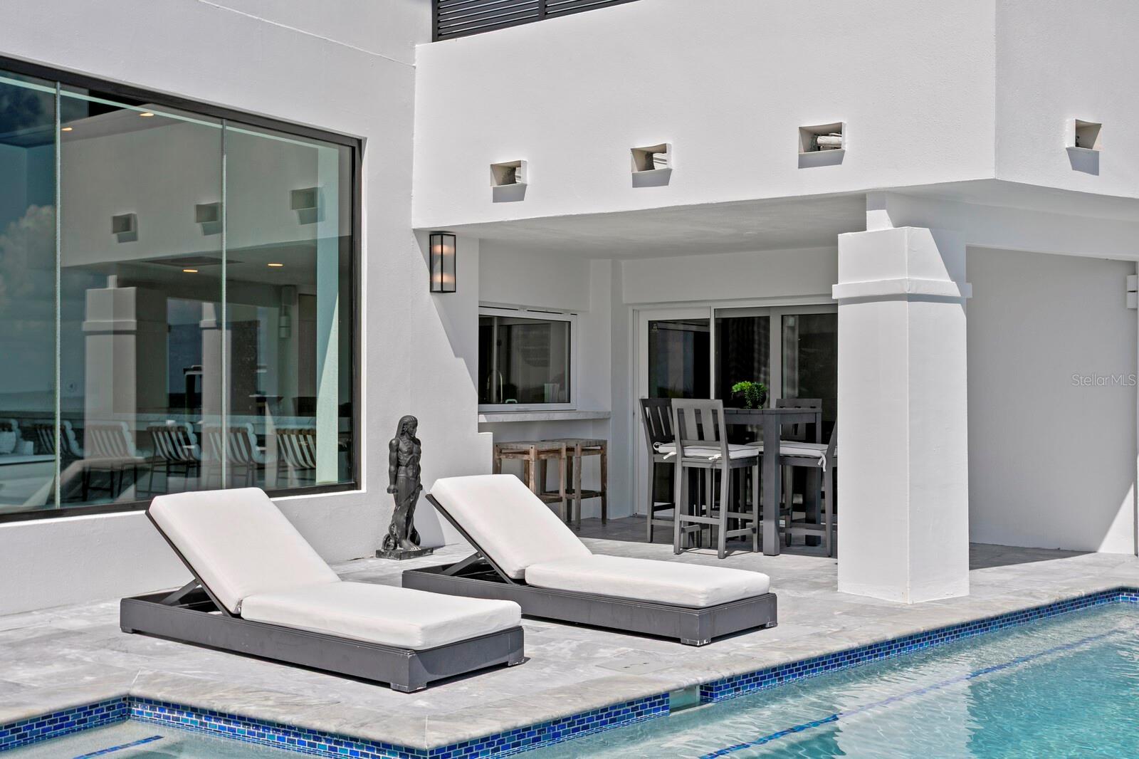 TB8435895 Property Photo