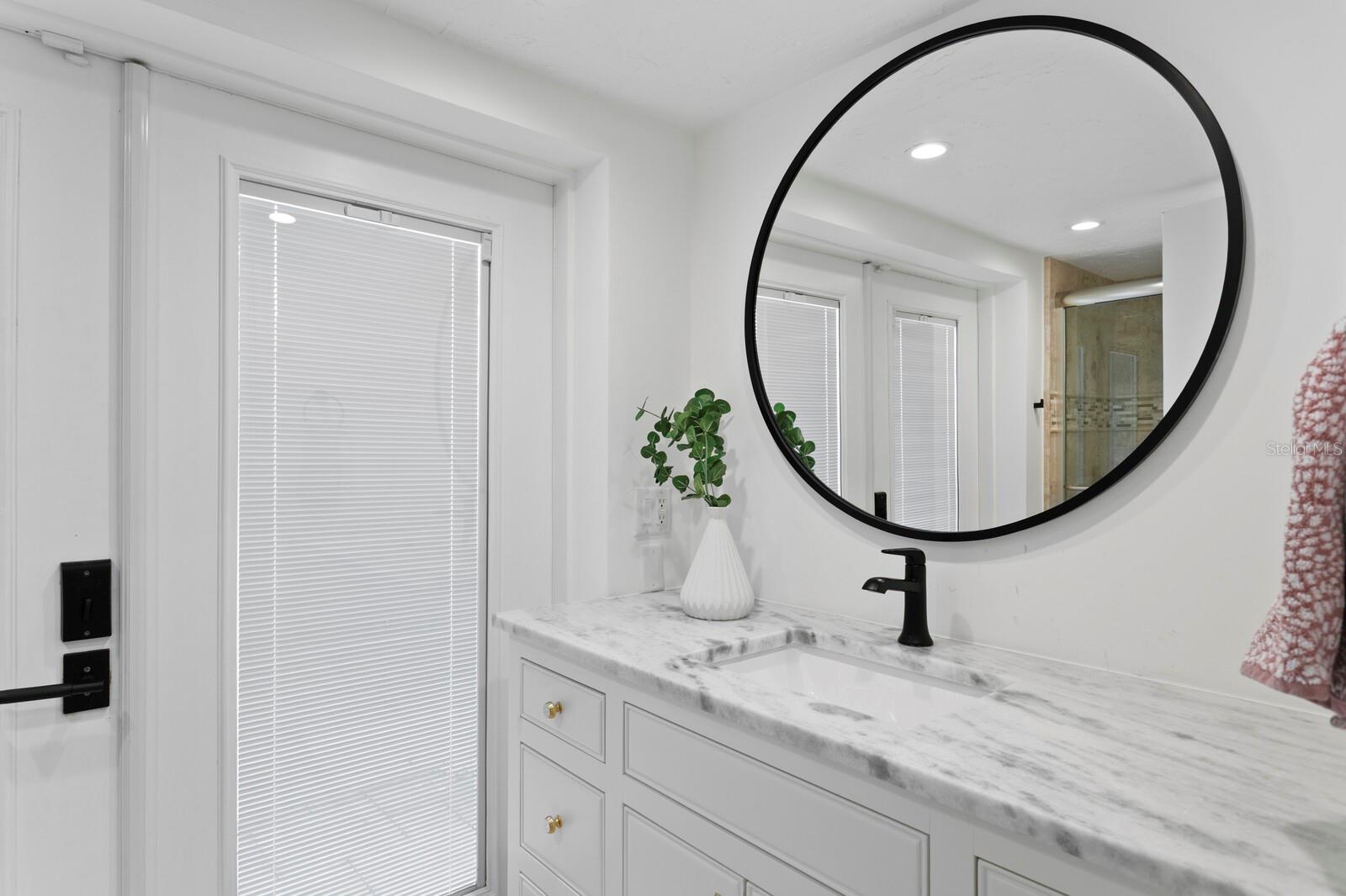 TB8435895 Property Photo