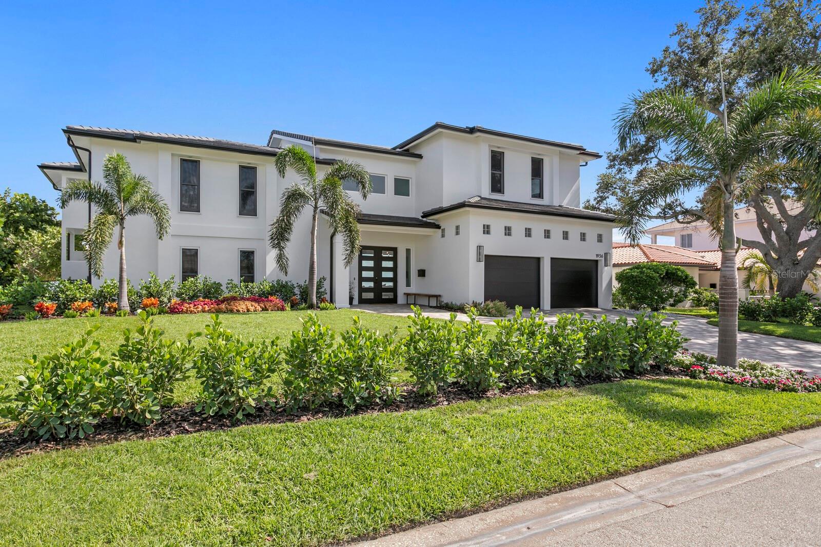 TB8435895 Property Photo