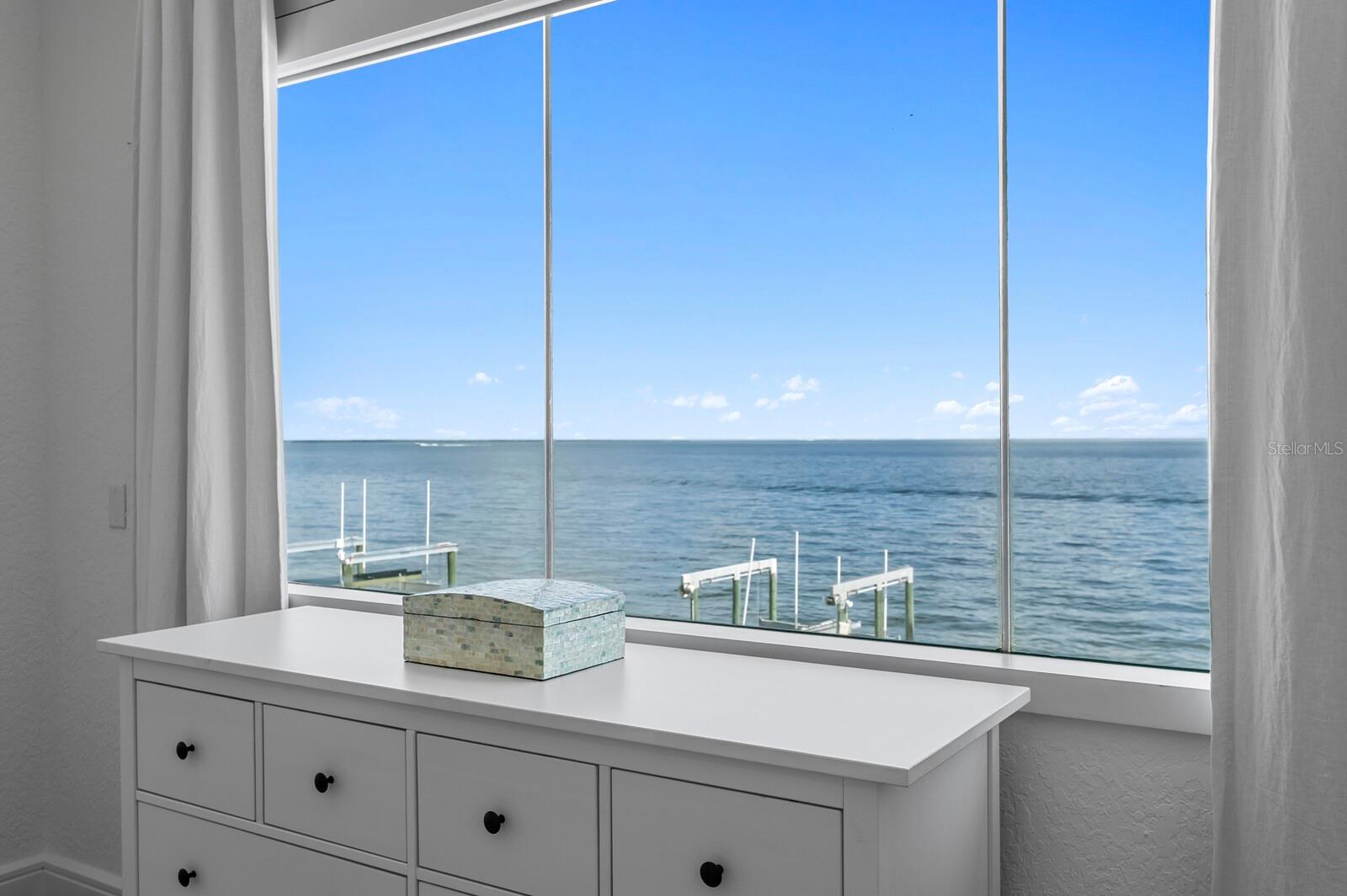 TB8435895 Property Photo