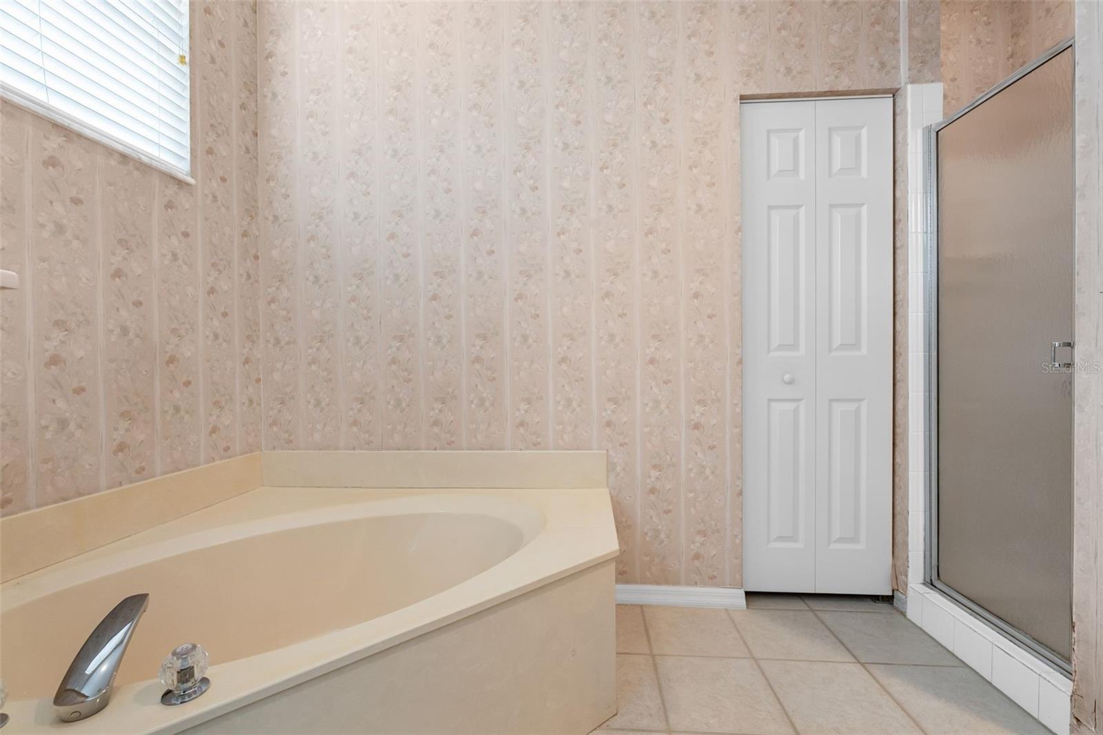 143 TALL TREES CT, SARASOTA, FL, 34232