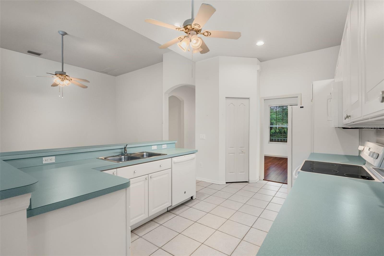 143 TALL TREES CT, SARASOTA, FL, 34232