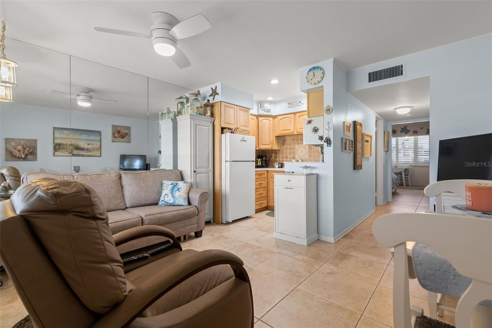 12000 CAPRI CIR S #28, TREASURE ISLAND, FL, 33706