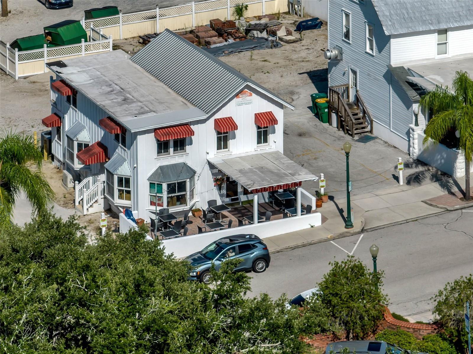 1011 LIBERTY AVE, MOUNT DORA, FL, 32757