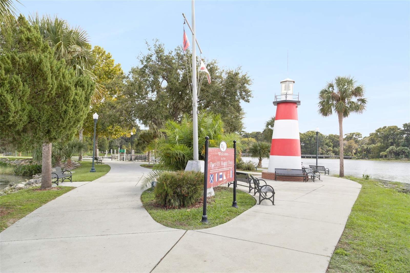 1011 LIBERTY AVE, MOUNT DORA, FL, 32757