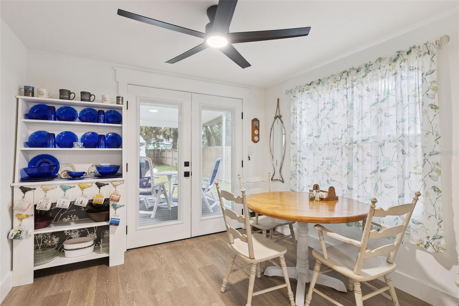 1011 LIBERTY AVE, MOUNT DORA, FL, 32757