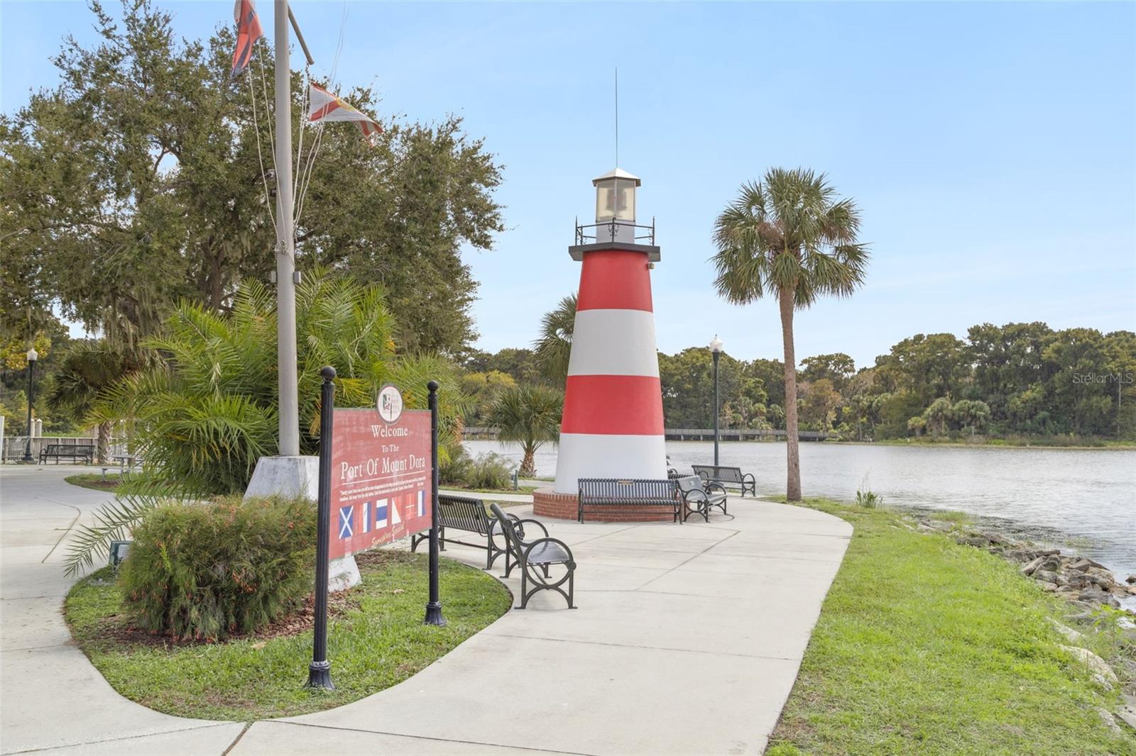 1011 LIBERTY AVE, MOUNT DORA, FL, 32757