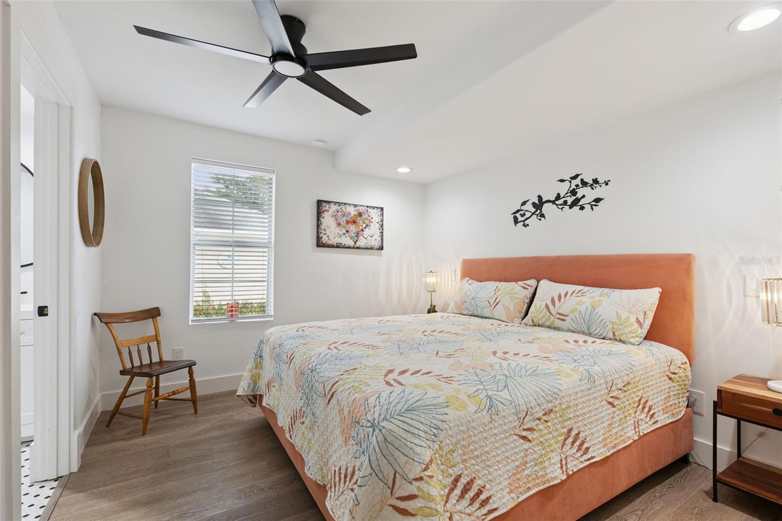 1011 LIBERTY AVE, MOUNT DORA, FL, 32757