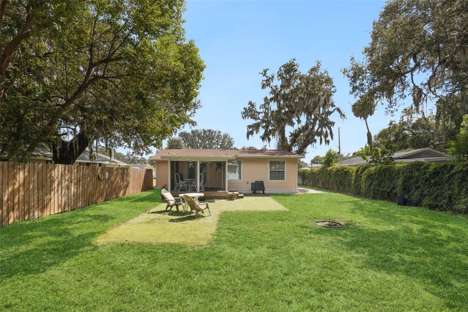 1011 LIBERTY AVE, MOUNT DORA, FL, 32757