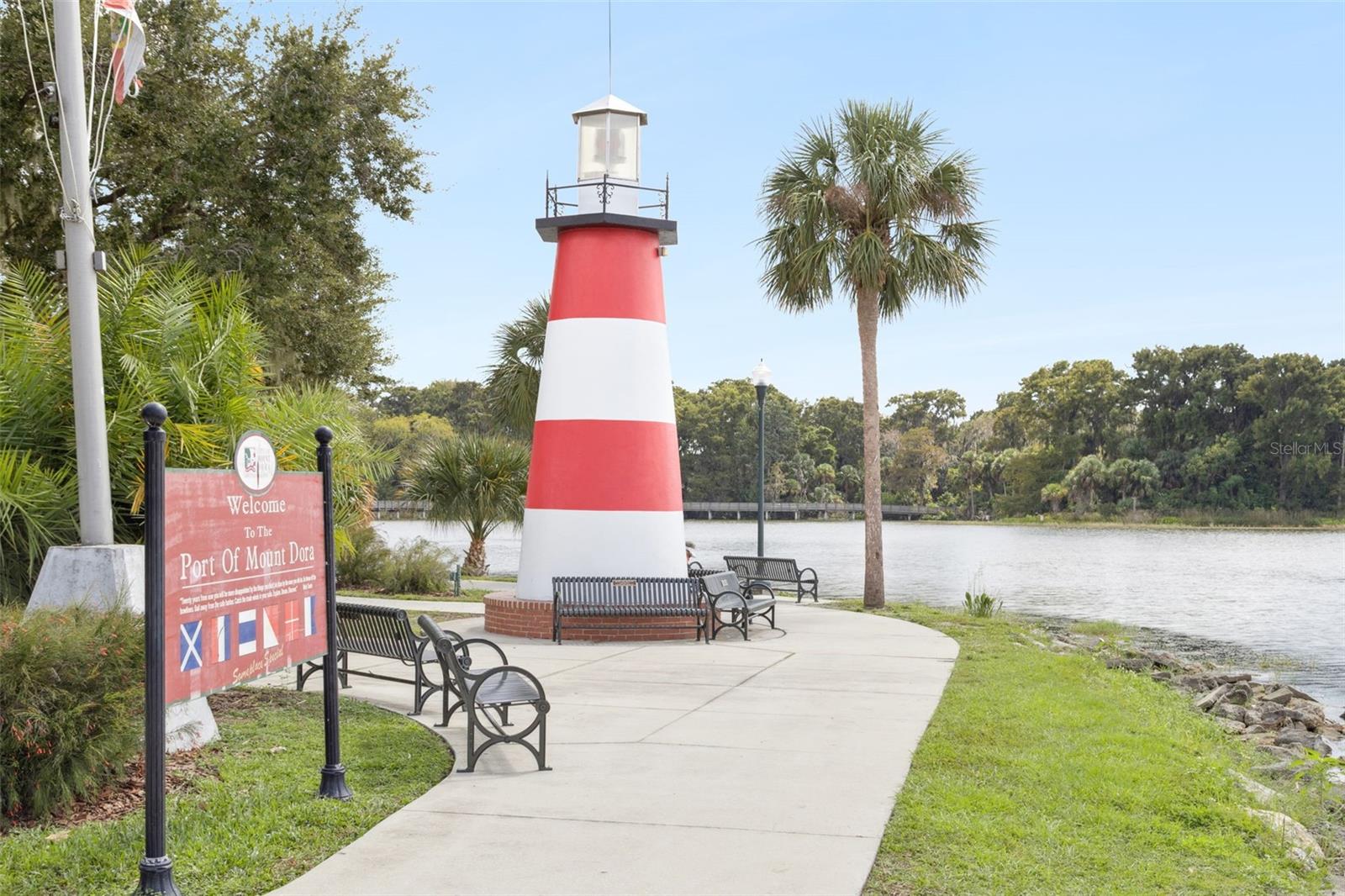 1011 LIBERTY AVE, MOUNT DORA, FL, 32757